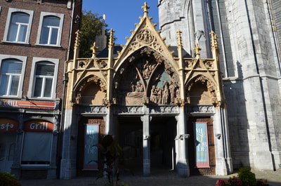 Kolegiata Najświętszej Marii Panny w mieście Huy w Belgii. 
